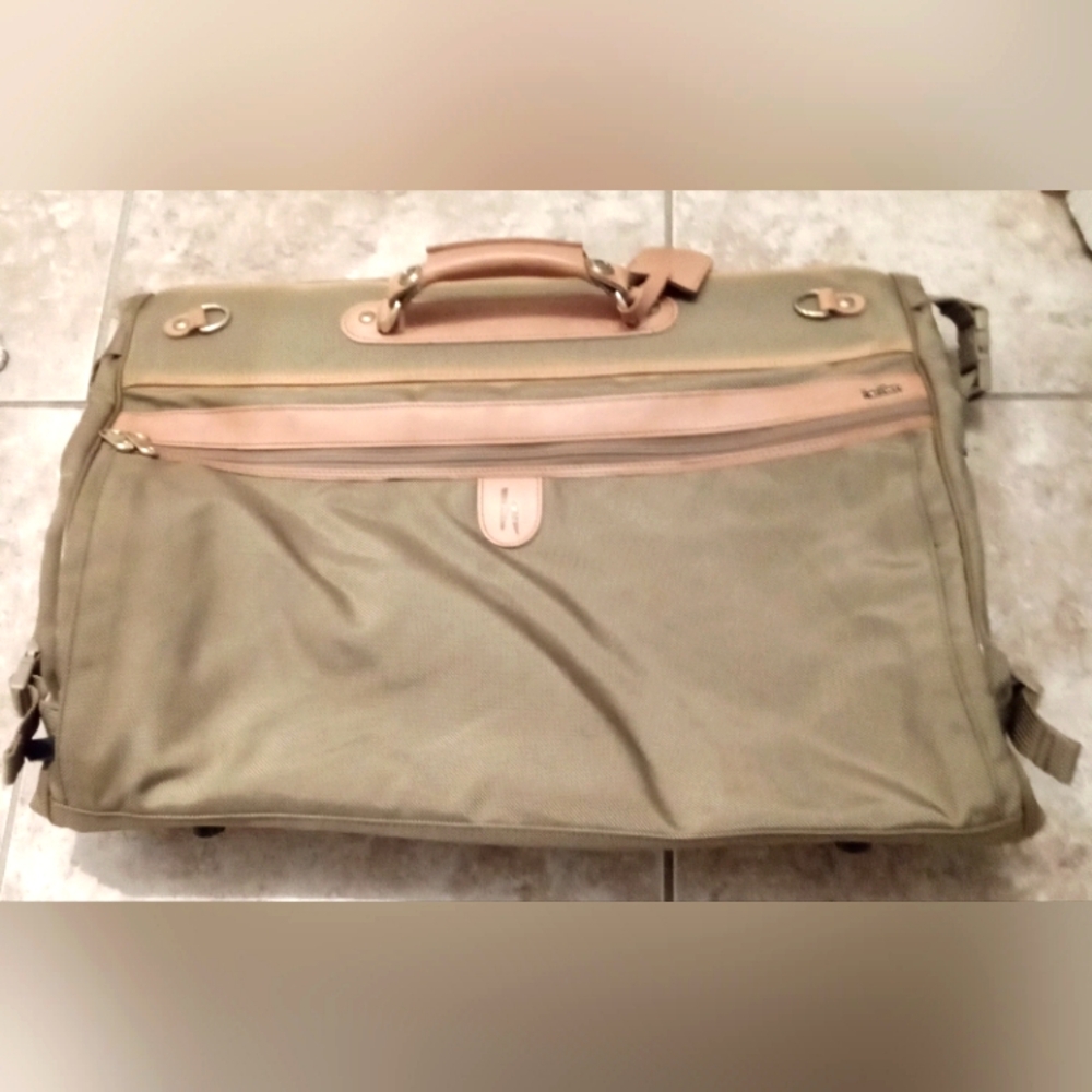 HARTMANN LUGGAGE, FOLD OVER GARMENT BAG